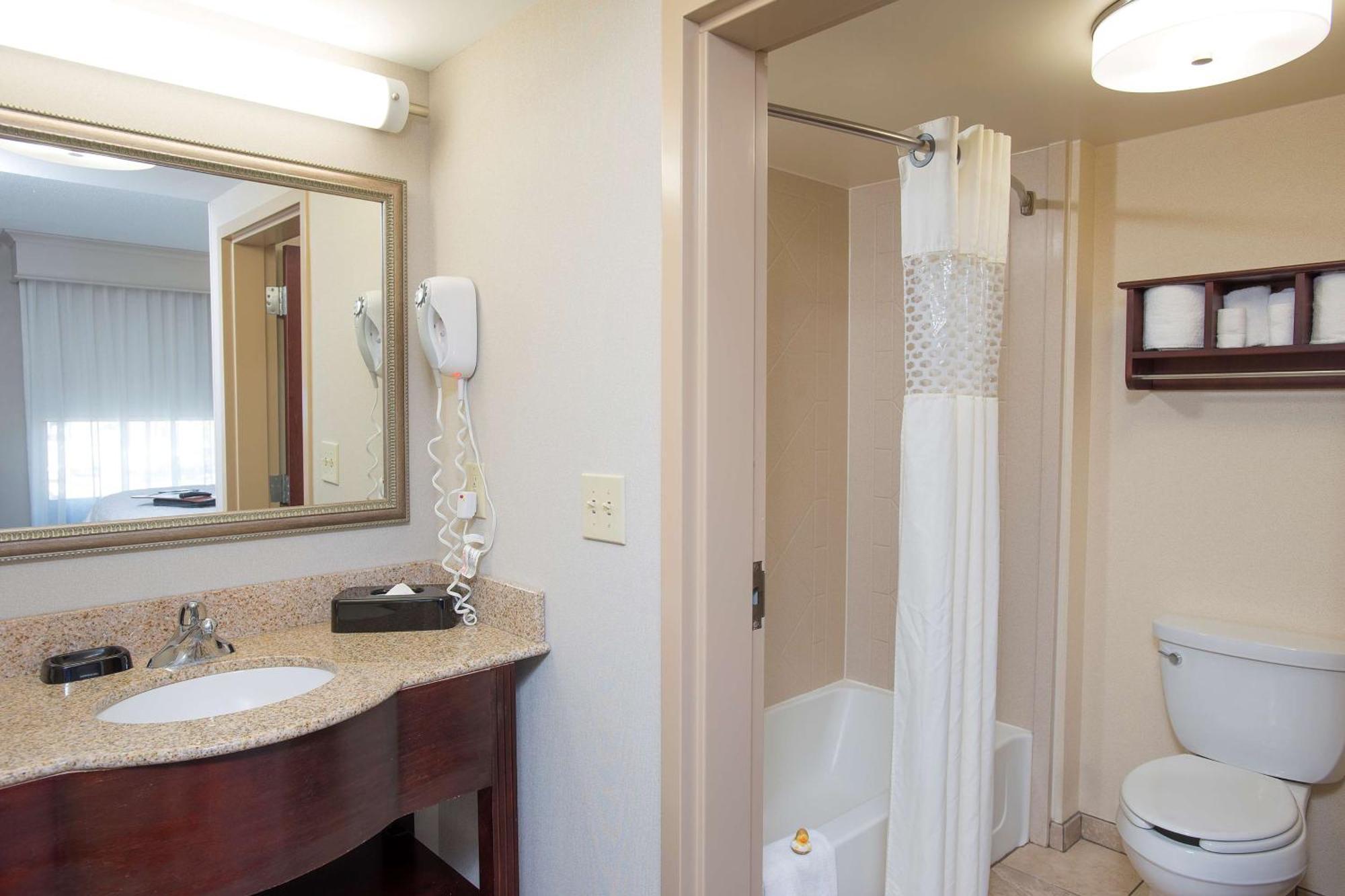 Hampton Inn & Suites Cincinnati-Union Centre Уэст-Честер Экстерьер фото