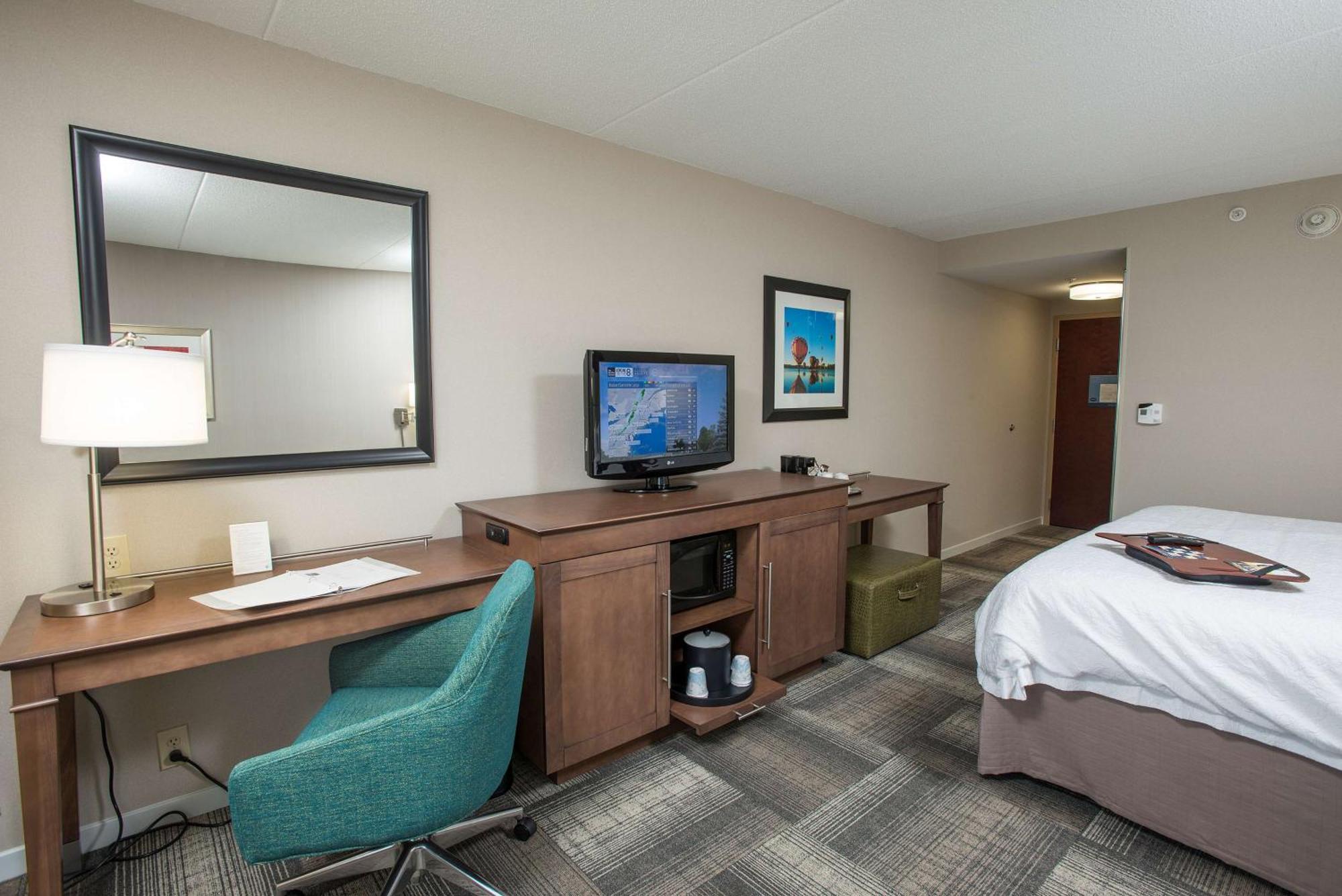 Hampton Inn & Suites Cincinnati-Union Centre Уэст-Честер Экстерьер фото