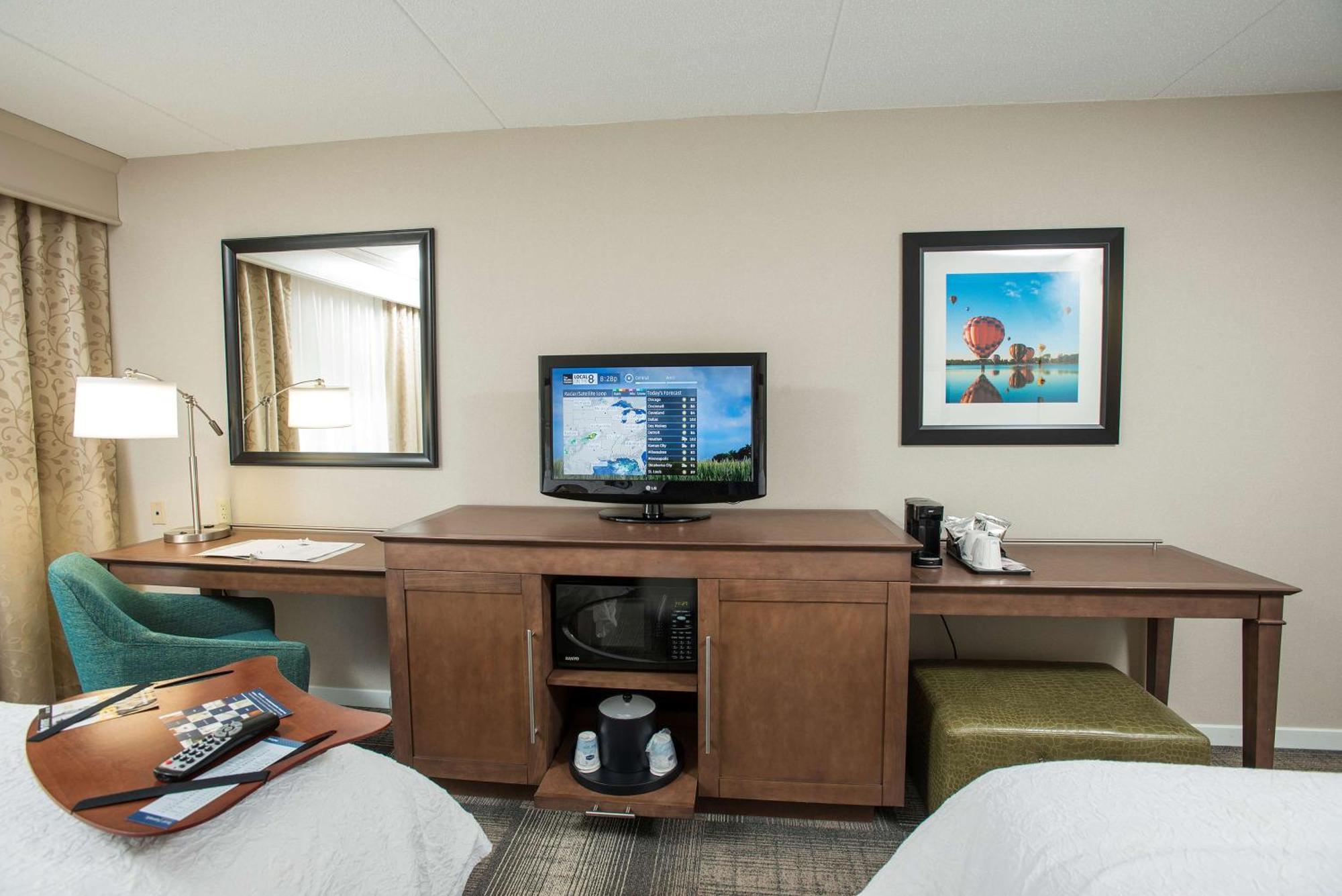 Hampton Inn & Suites Cincinnati-Union Centre Уэст-Честер Экстерьер фото