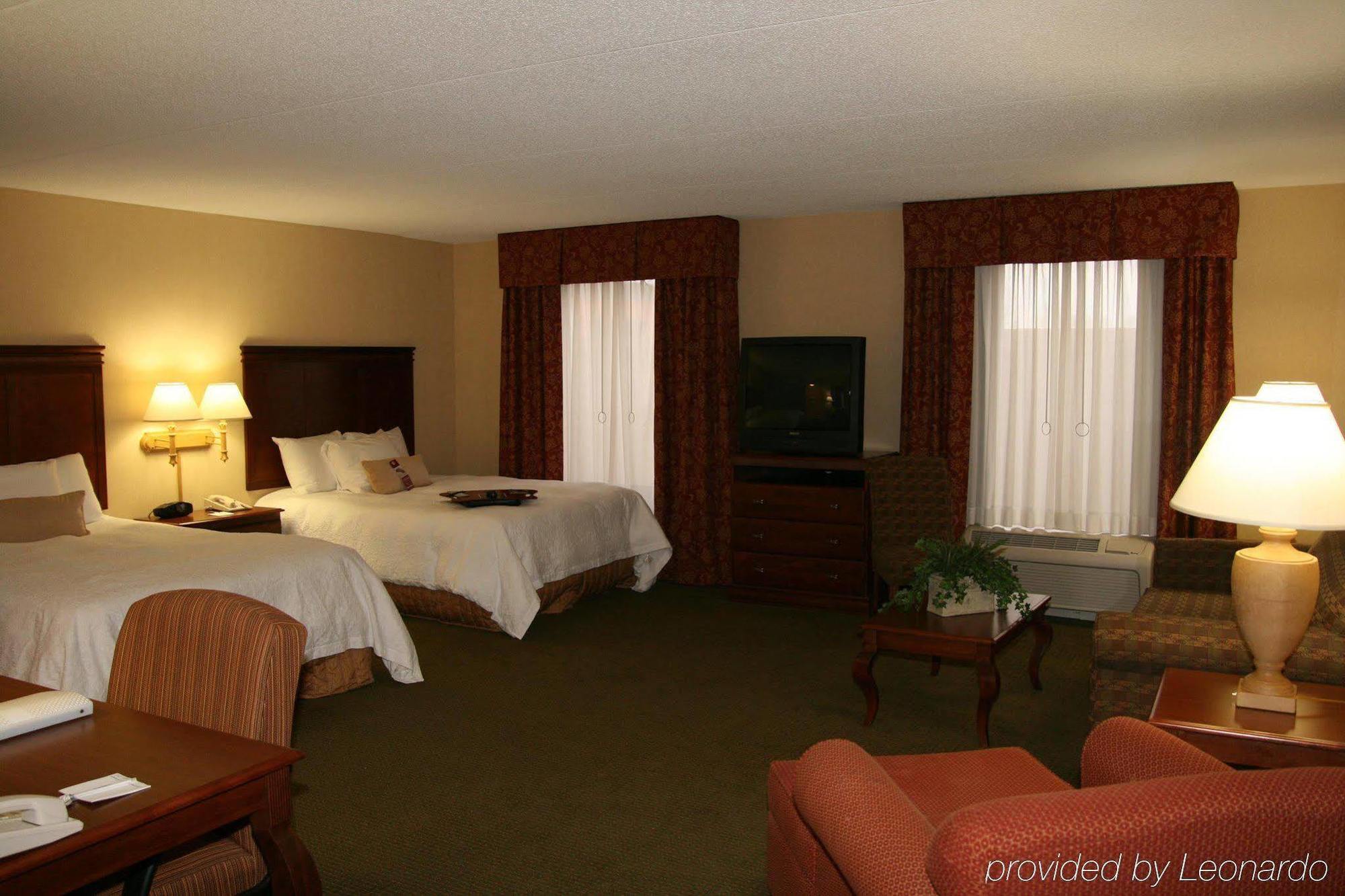 Hampton Inn & Suites Cincinnati-Union Centre Уэст-Честер Номер фото